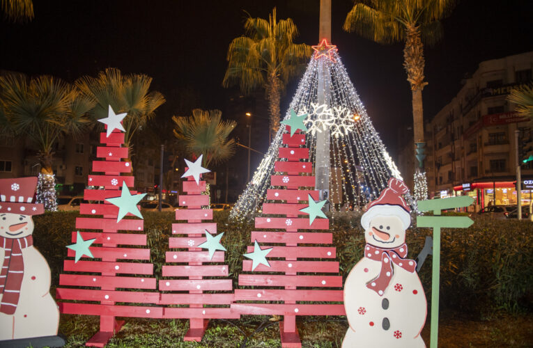 Kavşaklarda yüzler yeni yıl için gülüyor