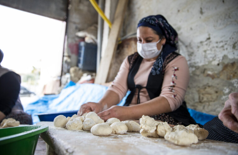 BU MAKİNE İLE HAMUR YOĞURMAK ARTIK DAHA KOLAY!