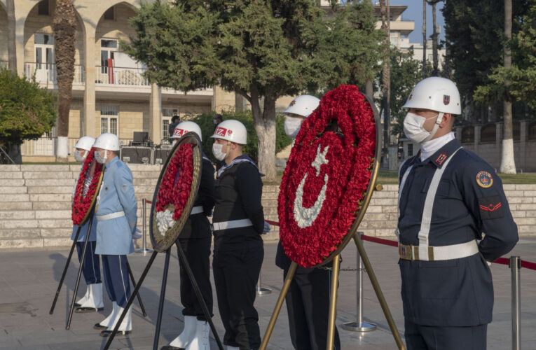 BAŞKAN SEÇER, 3 OCAK DOLAYISIYLA ATATÜRK ANITI’NA ÇELENK SUNDU