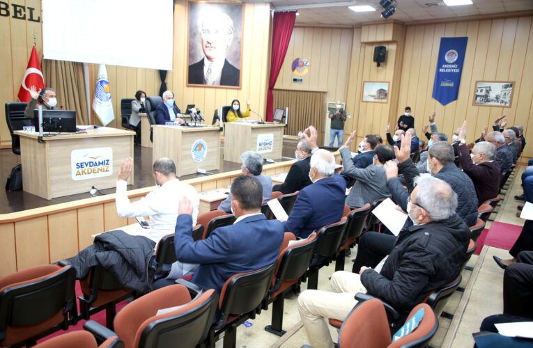 AKDENİZ BELEDİYE MECLİSİ, YENİ YILIN İLK TOPLANTISINI YAPTI