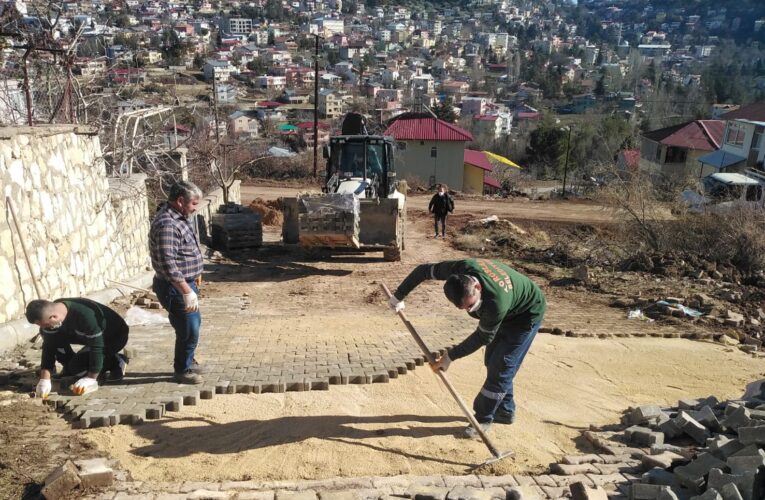 Kilit parke yol ve düzenleme çalışmaları yapılıyor