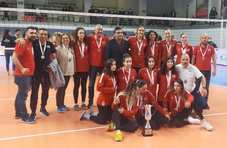 BÜYÜKŞEHİR GSK KADIN VOLEYBOL TAKIMI 1. LİGTE