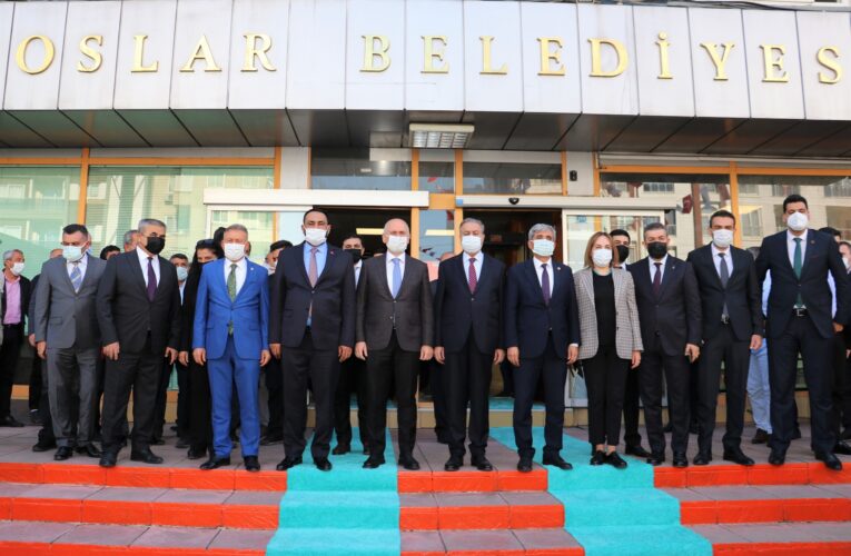 BAŞKAN YILMAZ, ULAŞTIRMA VE ALTYAPI BAKANI KARAİSMAİLOĞLU’NU AĞIRLADI