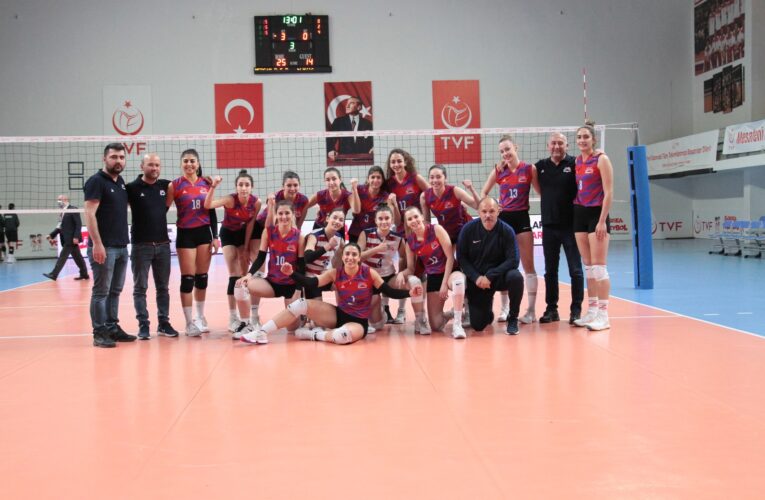 HEM VOLEYBOL HEM DE HENTBOL TAKIMI GALİBİYET ELDE ETTİ