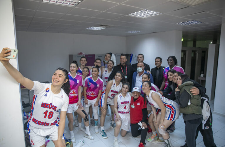 Çekişmeli geçen maçın galibi Büyükşehir ekibi