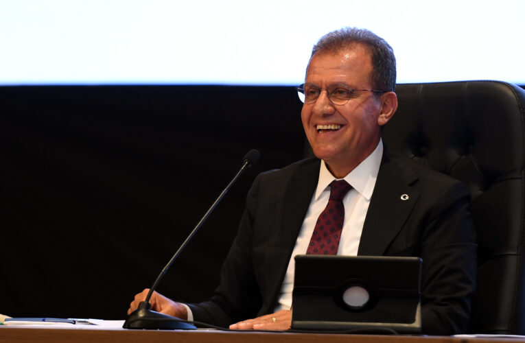 SEÇER, LİMANIN YARATTIĞI TRAFİK SIKINTISINI DEĞERLENDİRDİ: “BUNA HANGİ KURUM İZİN VERİYORSA BURADAN MERSİN HALKI ADINA UYARIYORUM, YANLIŞ YAPIYORSUNUZ!”