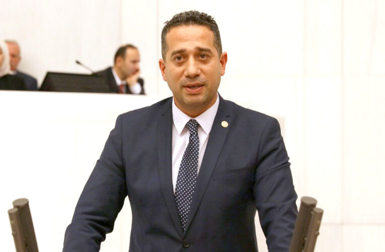 ‘İsyan Eden Çiftçi Karpuzu Yere Attı’