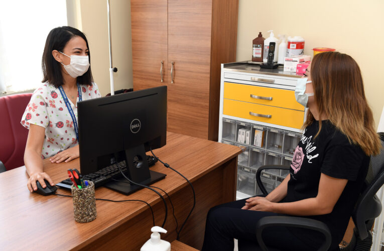 ŞUBE MÜDÜRÜ UZMAN DOKTOR BAKIR: “KADIN GÜLERSE DÜNYA GÜLER”