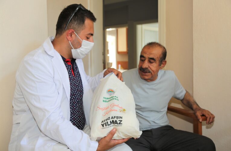 Yılmaz, Babalar Günü’nde şehit babalarını unutmadı