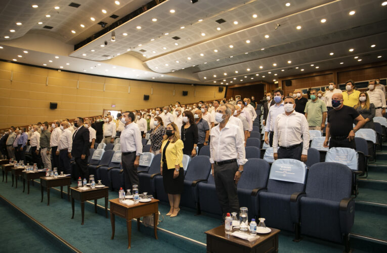 “HER ŞEYE RAĞMEN MERSİN’İ İHYA ETMEK İÇİN GECEMİZİ GÜNDÜZÜMÜZE KATACAĞIZ”