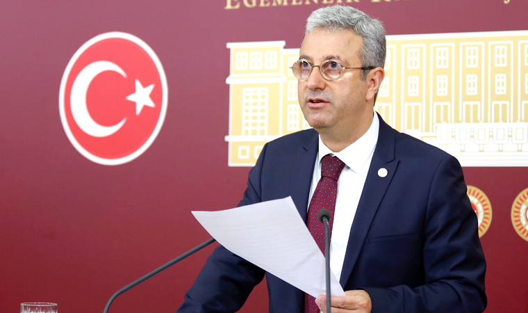 CHP’Lİ ANTMEN ‘SARAYA 13 UÇAK VAR AMA YANGINA 1 UÇAK BİLE YOK’