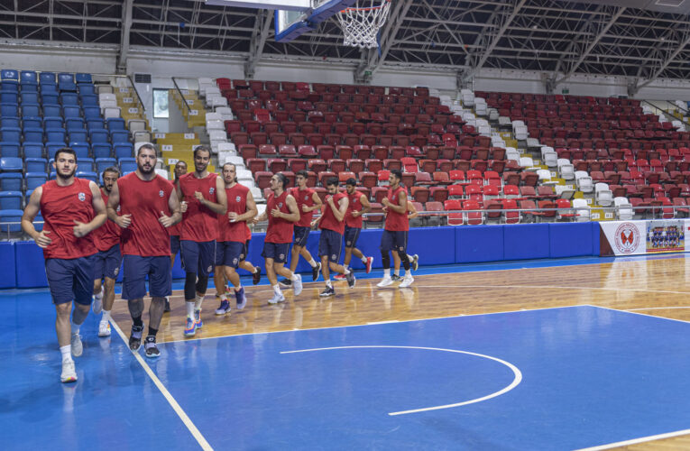 BAŞ ANTRENÖR ATEŞDAĞLI: “BU ANTRENMANLA BERABER SIKI BİR ÇALIŞMAYA GİRECEĞİZ”
