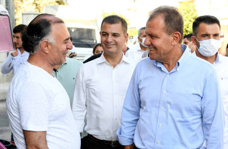 Başkan Seçer, pazar esnafını gezdi taleplerini dinledi