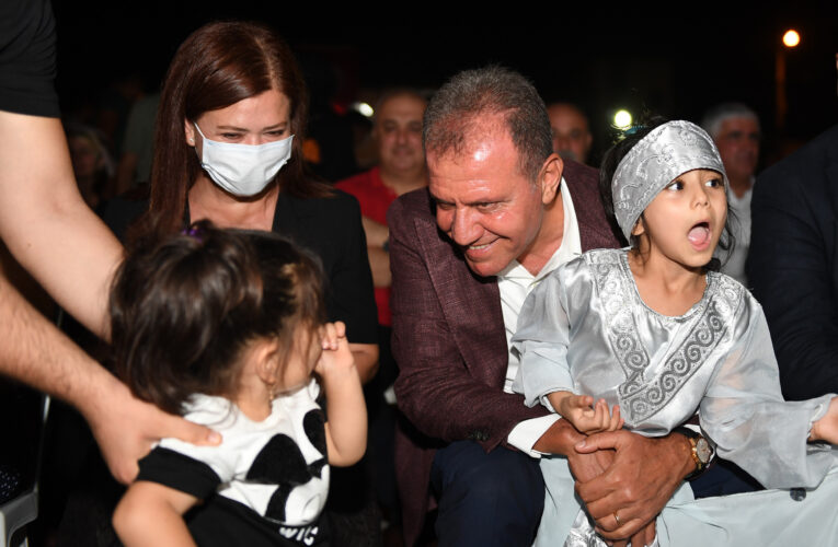 BAŞKAN SEÇER, FESTİVALDE GENÇLERE SESLENDİ: “İLİMİN PEŞİNDEN GİDECEĞİZ”