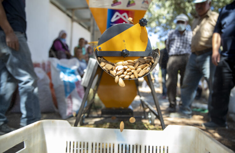 BÜYÜKŞEHİR, KIRSAL BÖLGELERE MAKİNE DESTEĞİNİ SÜRDÜRÜYOR
