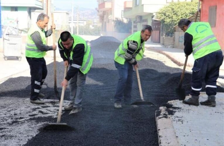 TOROSLAR ÇALIŞIYOR, YOLLAR ASFALTLANIYOR