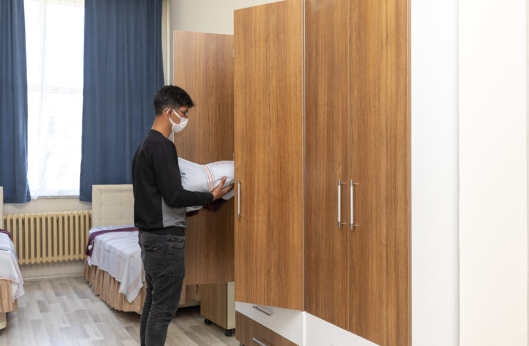 BÜYÜKŞEHİR, ÖĞRENCİLERİ YURTSUZ BIRAKMADI