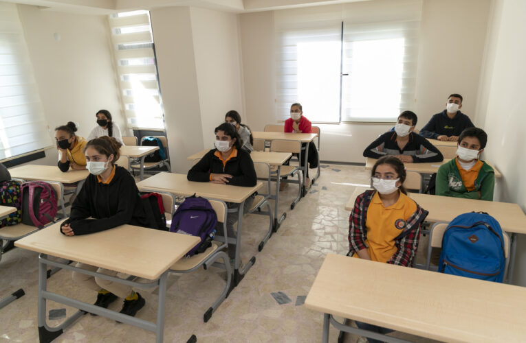 TURGUT TÜRKALP MAHALLESİ’NE BÜYÜKŞEHİR’DEN LGS KURSU