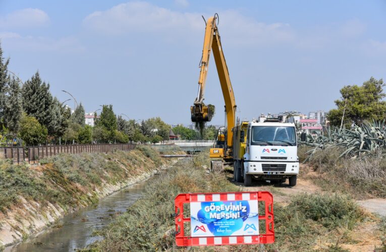 6 bin 696 metre dere ve beton kanal temizliği yapıldı