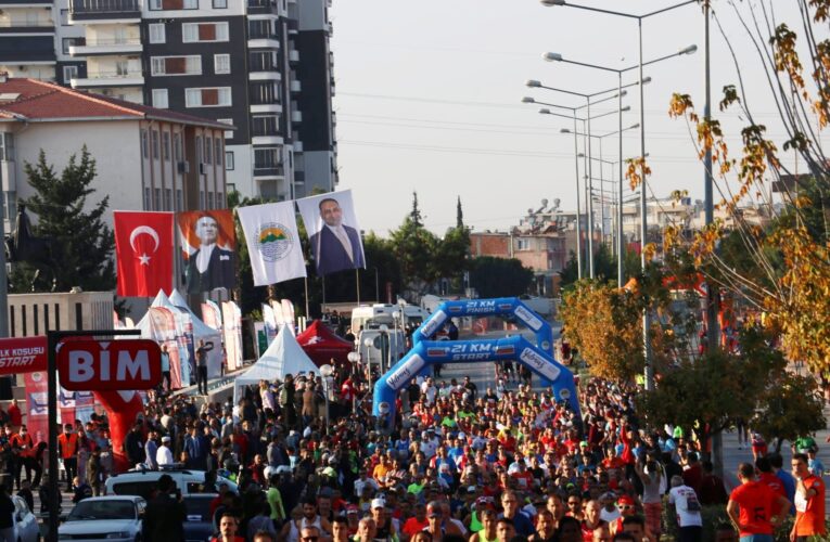 “Maraton Heyecanı Renkli Görüntülere Sahne Oldu”