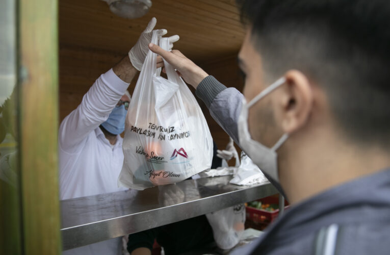 BÜYÜKŞEHİR’DEN ÖĞRENCİLERE DAR DÖNEMDE BOL DESTEK