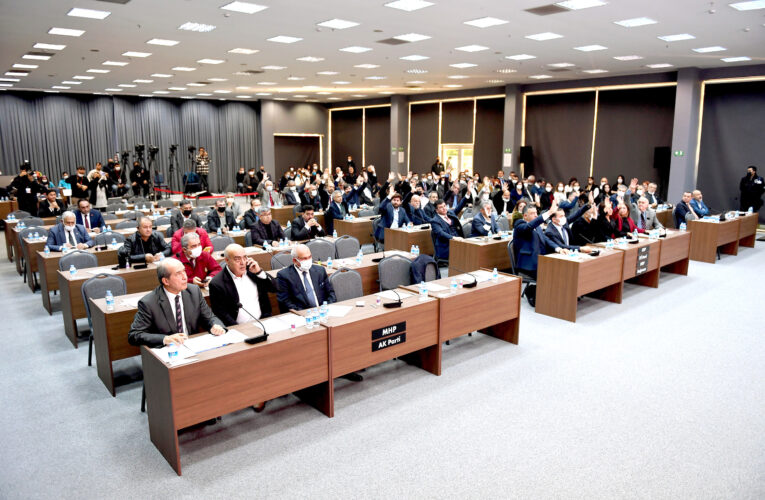 CUMHUR İTTİFAKI’NIN ÇEKİMSER OY RENGİNE RAĞMEN BORÇLANMA YETKİSİ ALINDI