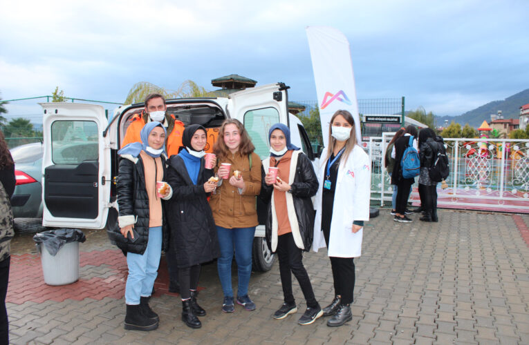 BÜYÜKŞEHİR’İN ETKİNLİKLERİYLE GENÇLERİN SINAV KAYGISI AZALIYOR