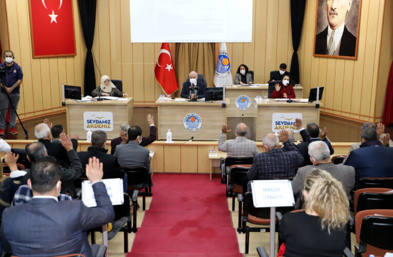 “İnsan hakları konusu, kısır ve faydasız tartışmalara konu edilemez”