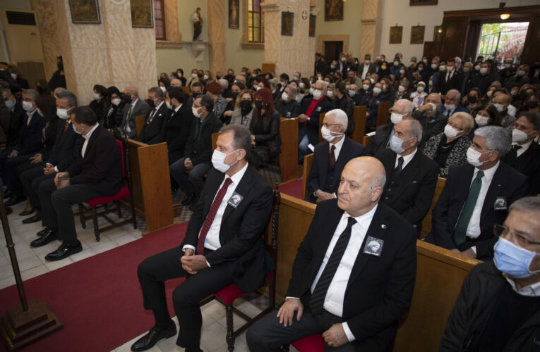 “GECESİNİ GÜNDÜZÜNÜ İNSANLIĞIN KARDEŞLİĞİ İÇİN ADAMASI MERSİNİMİZE ÇOK ÖNEMLİ BİR DEĞER KATMIŞTIR”