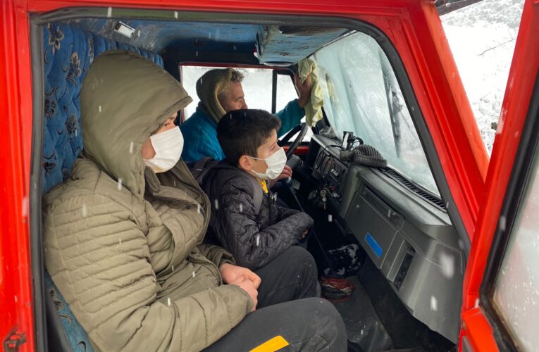 BÜYÜKŞEHİR, 7 GÜN 24 SAAT KARLA MÜCADELE EDİYOR