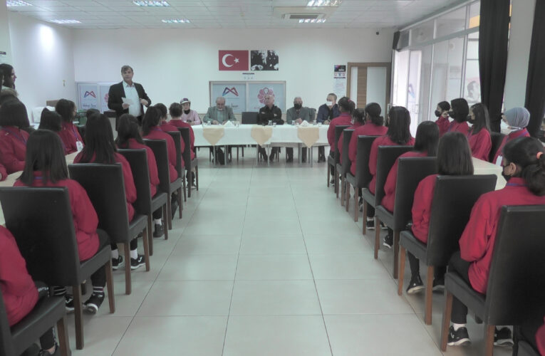 GEÇMİŞİN ÖĞRETMENLERİ, GELECEĞİN SPORCULARINI ZİYARET ETTİ