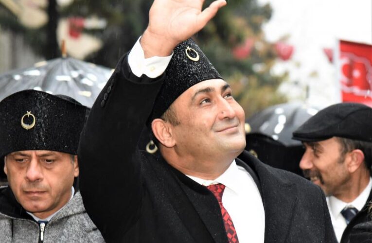 Başkan Yılmaz: “Tüm dünyaya emsal olmuş birlik ve beraberliğimizi, 3 Ocak’ta yine Zafer Yürüyüşümüzle tek yürek olarak göstereceğiz”