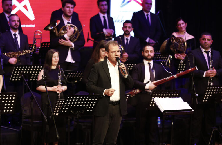 SEÇER: “SEVGİ BÜTÜN KÖTÜLÜKLERİN PANZEHİRİDİR”