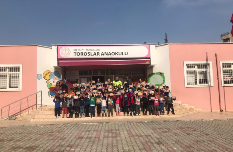 POLİS ANAOKULU ÖĞRENCİLERİNE TRAFİK EĞİTİMİ VERDİ