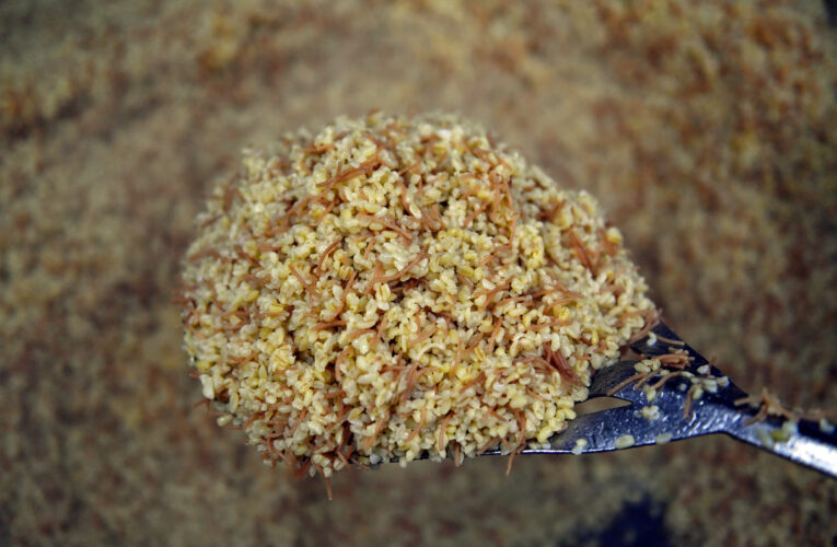 AŞHANE’DE PİŞİP DAR GELİRLİNİN SOFRASINA ULAŞTI