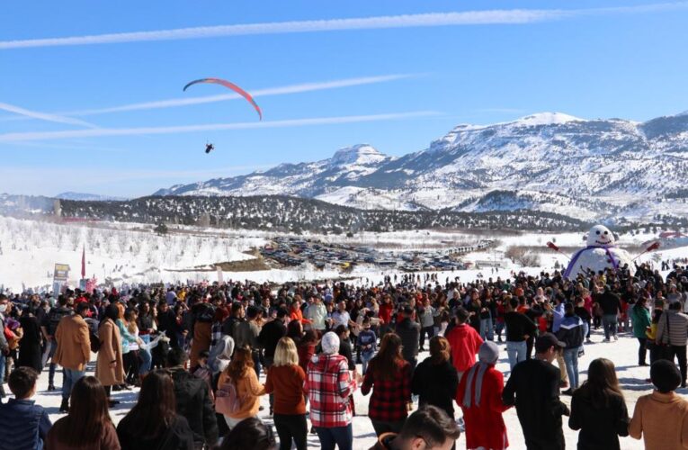 “Kar Festivali, Turizm Şehri Mersinimizin Marka Değerini Yükseltti”