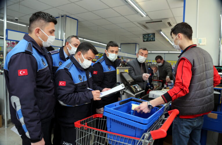 Fiyat-etiket denetimi de yapıldı