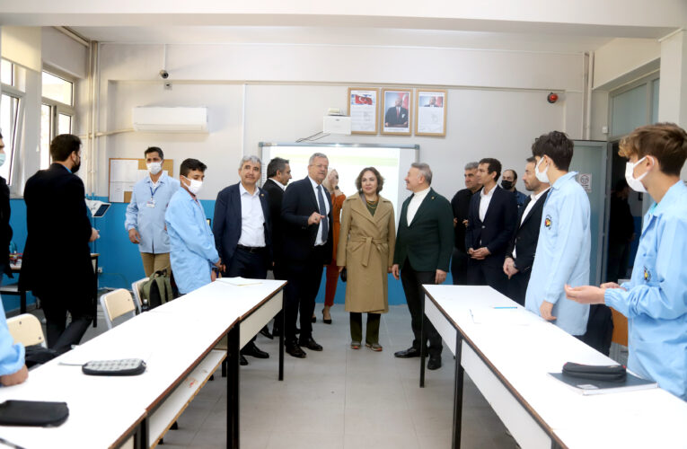 ‘Eğitime büyük önem veriyoruz’