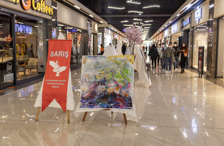 BÜYÜKŞEHİR’İN DESTEĞİYLE BİRBİRİNDEN ANLAMLI İKİ SERGİ AÇILDI