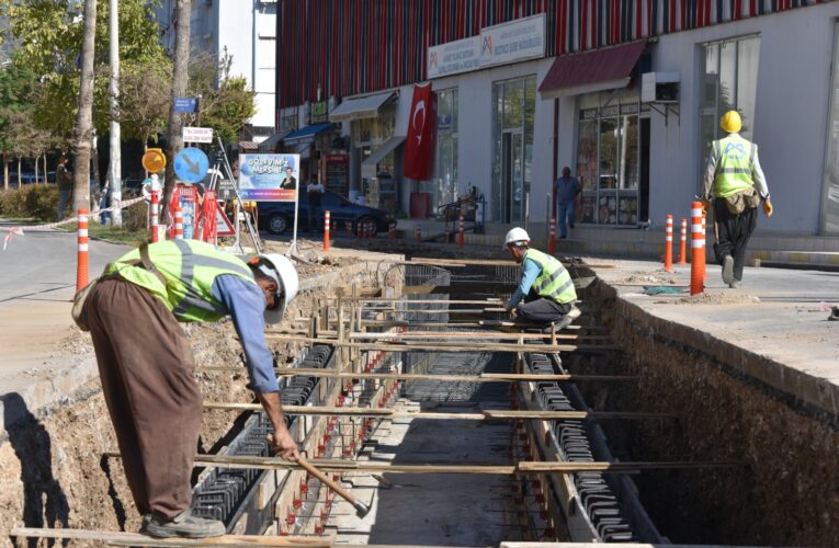 MESKİ’NİN ALTYAPI YATIRIMLARI TÜM İLÇELERDE ARALIKSIZ DEVAM EDİYOR