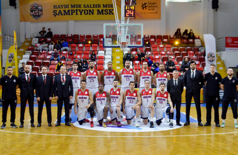 Erkek Basketbol Takımı kendi sahasında kazanmasını bildi