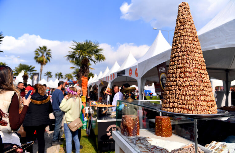 MERSİN BÜYÜKŞEHİR’İN STANTLARI ADANA PORTAKAL ÇİÇEĞİ KARNAVALI’NDA YER ALDI