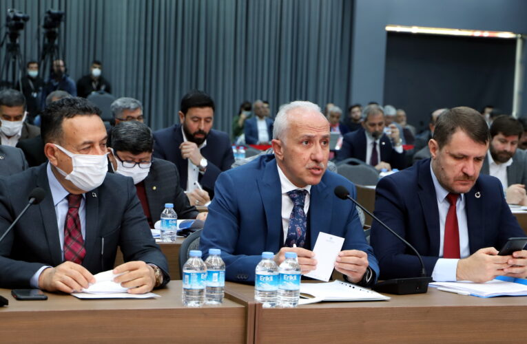 “Akdenizli üreticilere toplamda 500 bin TL tutarında gübre desteği vereceğiz”