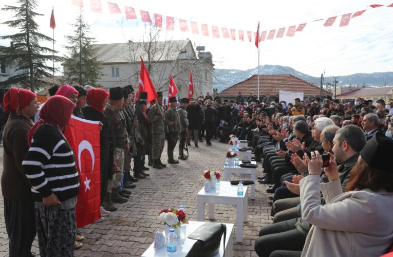 “Arslanköy’de Yazılan Kahramanlık Destanının Gururunu Yaşıyoruz”