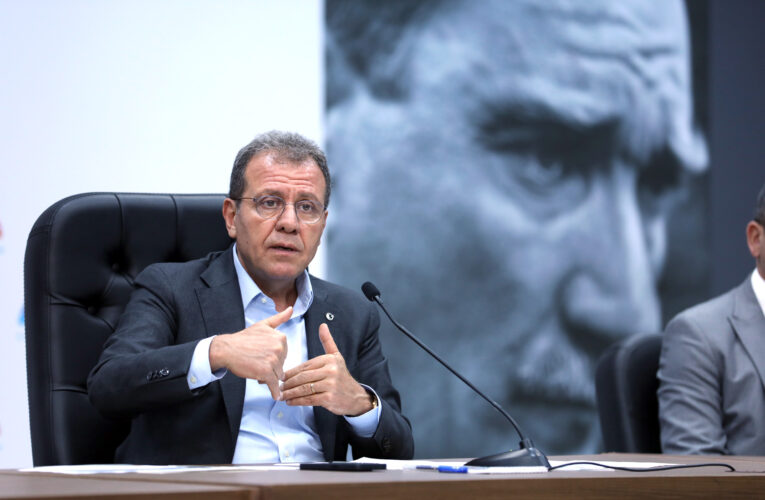 SEÇER: “YAPTIĞIMIZ HİÇBİR İŞ GÖZ BOYAMAK İÇİN DEĞİL”