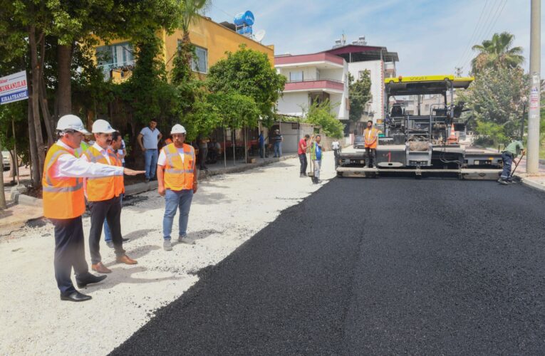 Başkan Abdullah Özyiğit yol yenileme çalışmalarını yerinde inceledi