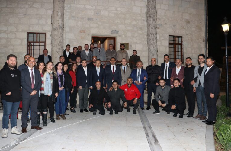 “Başkan Yılmaz, Toroslar’ın Güzelliklerini Canlı Yayında Tüm Türkiye ile Paylaştı”