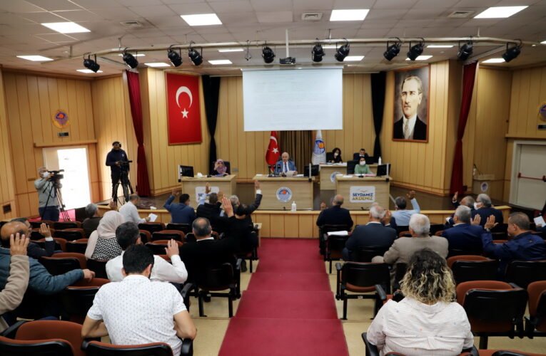 Kamu yararına hizmet veren derneklere yer tahsisi yapıldı