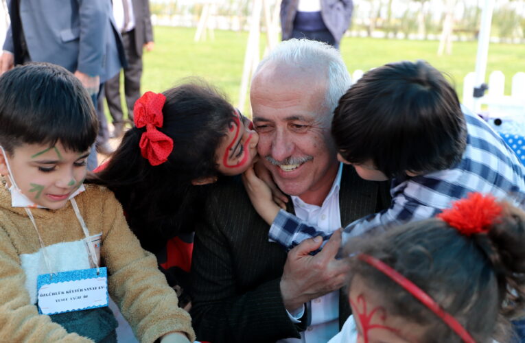 ’23 Nisan Ulusal Egemenlik ve Çocuk Bayramı’nı içten dileklerimle kutluyorum’