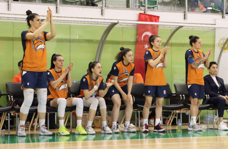 ÇUKUROVA BASKETBOL FİNALDE